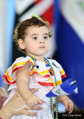 Más Fotos del Desfile Patrio en la Avenida de Bolívar a Chávez