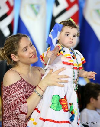 Más Fotos del Desfile Patrio en la Avenida de Bolívar a Chávez