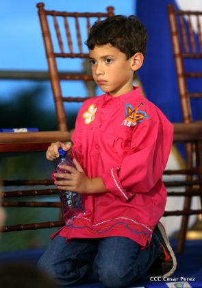 Más Fotos del Desfile Patrio en la Avenida de Bolívar a Chávez