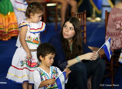Más Fotos del Desfile Patrio en la Avenida de Bolívar a Chávez