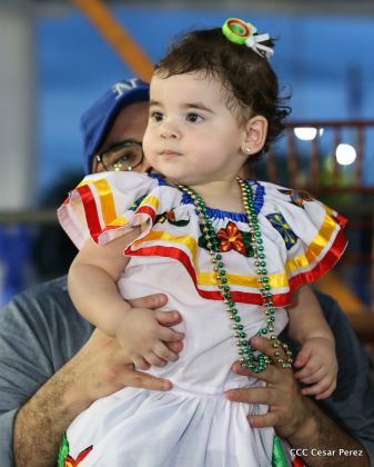 Más Fotos del Desfile Patrio en la Avenida de Bolívar a Chávez