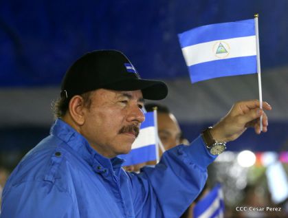Más Fotos del Desfile Patrio en la Avenida de Bolívar a Chávez