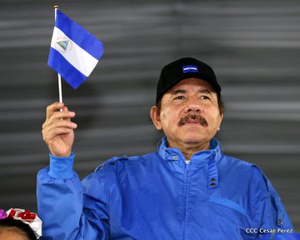 Más Fotos del Desfile Patrio en la Avenida de Bolívar a Chávez