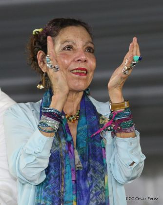 Más Fotos del Desfile Patrio en la Avenida de Bolívar a Chávez