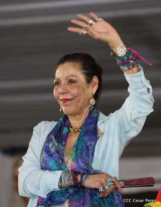 Más Fotos del Desfile Patrio en la Avenida de Bolívar a Chávez