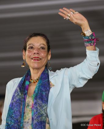 Más Fotos del Desfile Patrio en la Avenida de Bolívar a Chávez