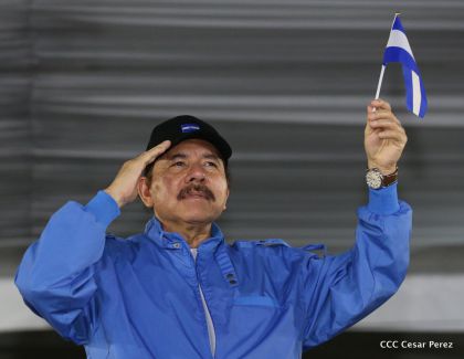 Más Fotos del Desfile Patrio en la Avenida de Bolívar a Chávez