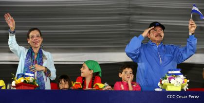 Más Fotos del Desfile Patrio en la Avenida de Bolívar a Chávez