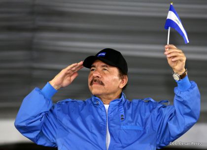 Más Fotos del Desfile Patrio en la Avenida de Bolívar a Chávez