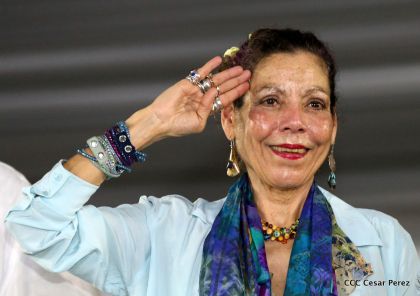 Más Fotos del Desfile Patrio en la Avenida de Bolívar a Chávez