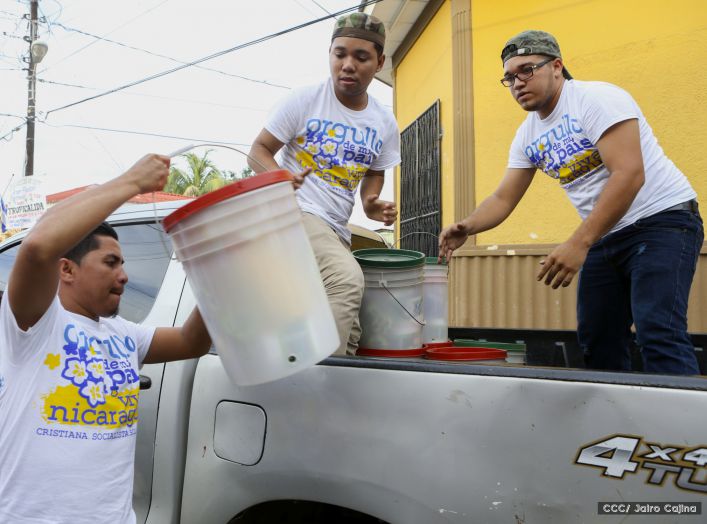 Entregan primera respuesta a familias tras sismo cerca de Cerro El Hoyo
