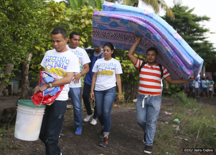 Entregan primera respuesta a familias tras sismo cerca de Cerro El Hoyo