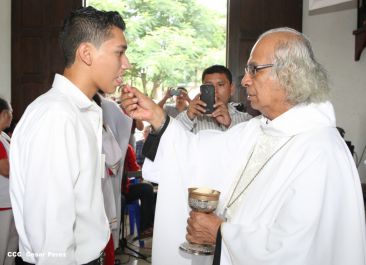 Eucaristía del Cardenal Leopoldo Brenes en Dolores, Carazo