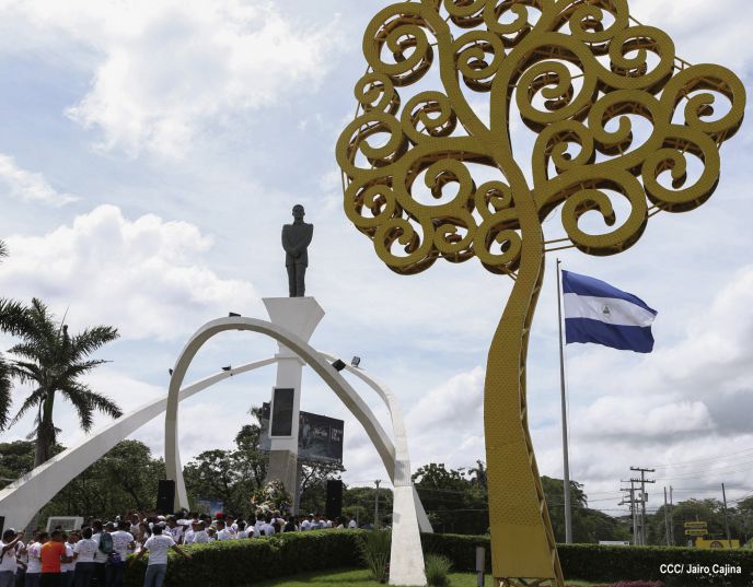 Juventud Sandinista rinde homenaje a Rigoberto López Pérez