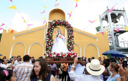 Celebran a Virgen de La Merced en Mateare