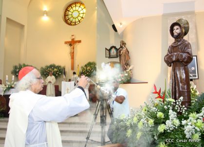 Misa del Cardenal Leopoldo Brenes en honor a San Francisco de Asís