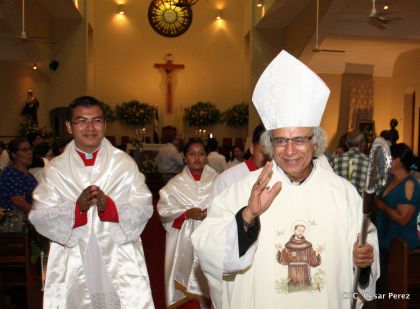 Misa del Cardenal Leopoldo Brenes en honor a San Francisco de Asís