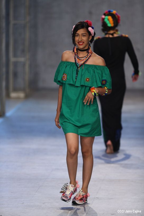 Segunda noche de pasarela en Nicaragua Diseña