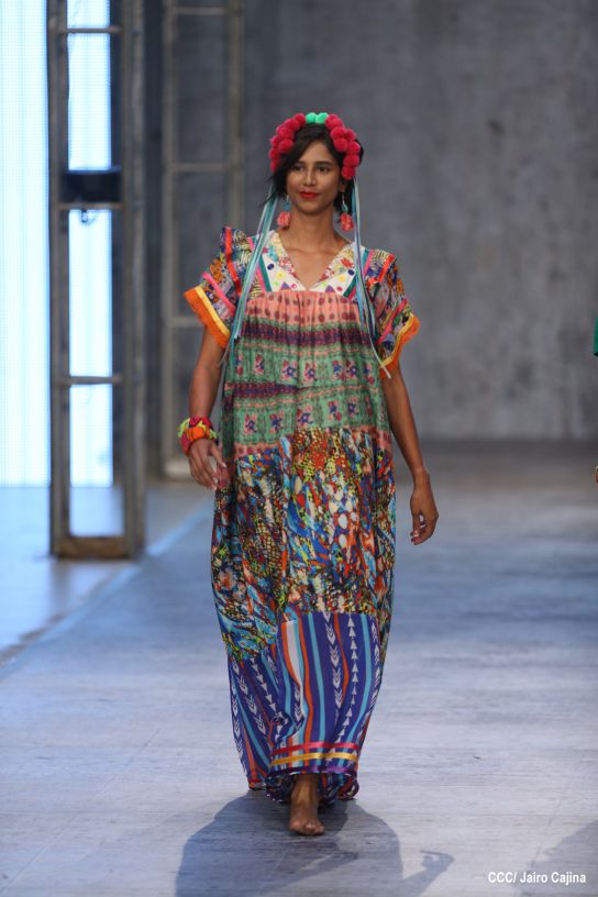 Segunda noche de pasarela en Nicaragua Diseña