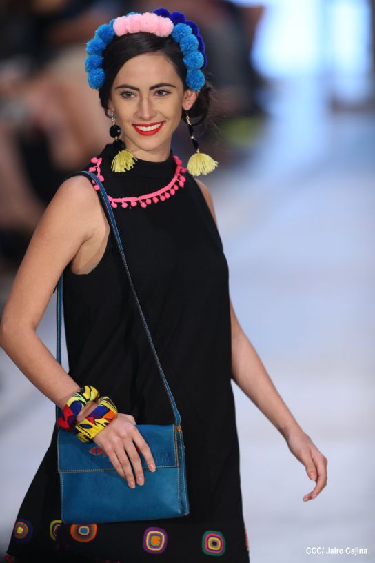 Segunda noche de pasarela en Nicaragua Diseña