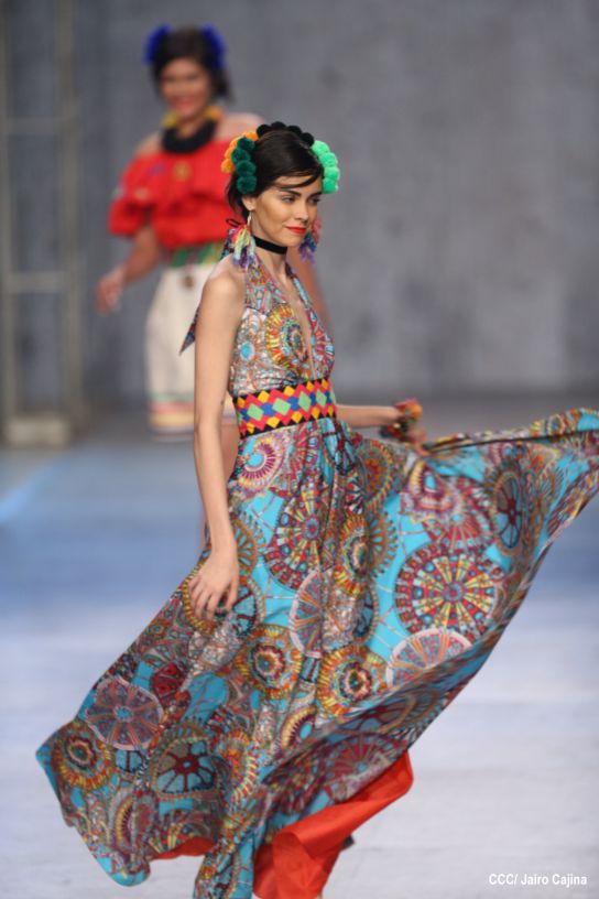 Segunda noche de pasarela en Nicaragua Diseña