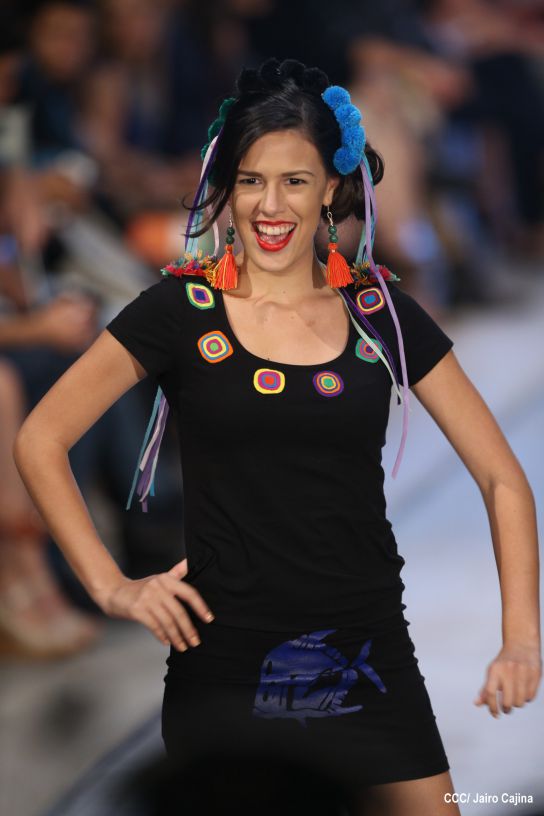 Segunda noche de pasarela en Nicaragua Diseña
