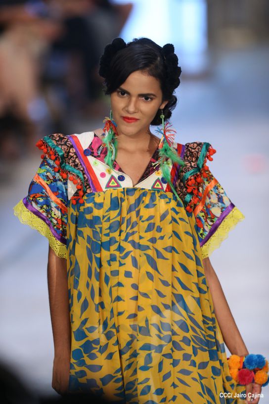Segunda noche de pasarela en Nicaragua Diseña
