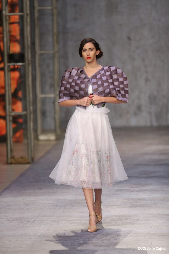 Segunda noche de pasarela en Nicaragua Diseña