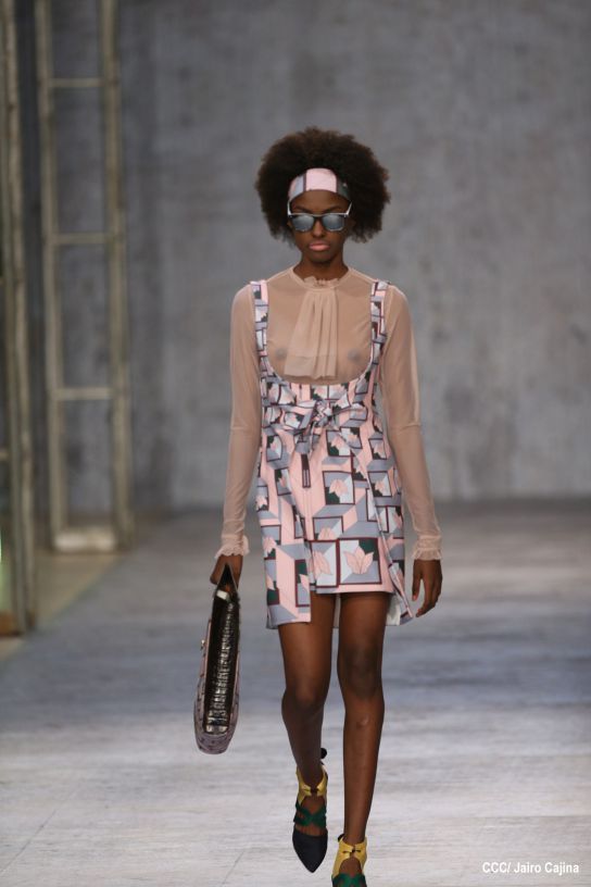 Segunda noche de pasarela en Nicaragua Diseña