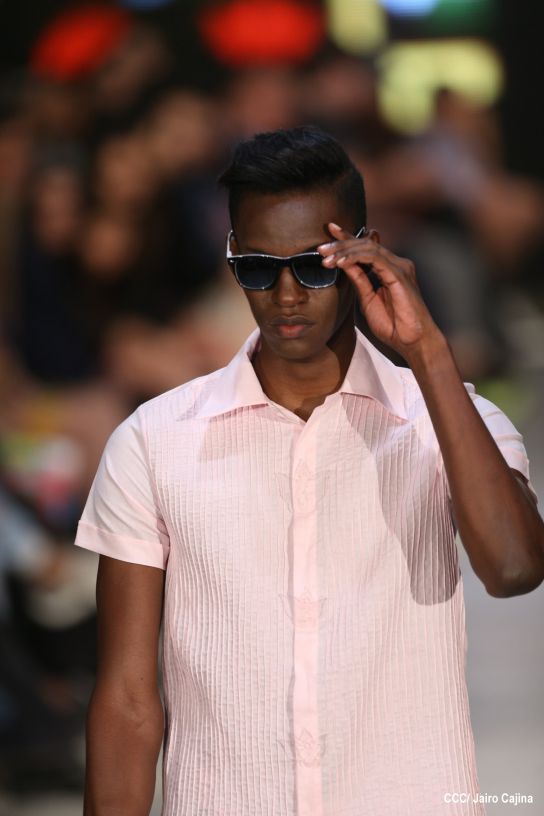 Segunda noche de pasarela en Nicaragua Diseña