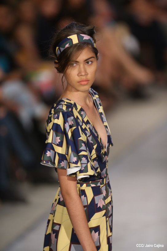 Segunda noche de pasarela en Nicaragua Diseña