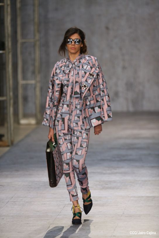 Segunda noche de pasarela en Nicaragua Diseña