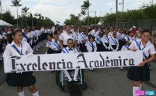 Desfiles escolares en Avenida Bolívar