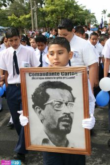Desfiles escolares en Avenida Bolívar