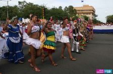 Desfiles escolares en Avenida Bolívar