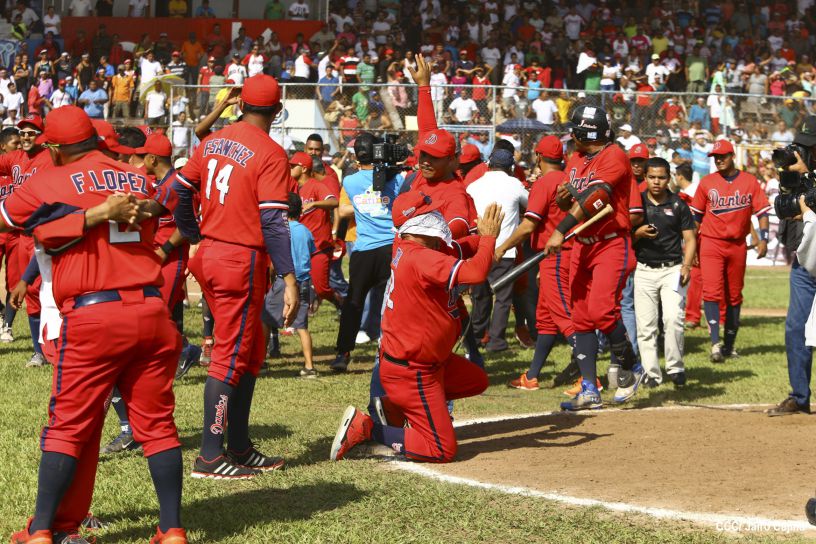 Dantos ganan Final del Pomares 2016