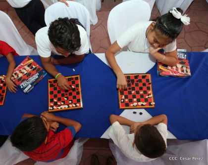 Mega Simultánea de Ajedrez en Plaza 22 de Agosto