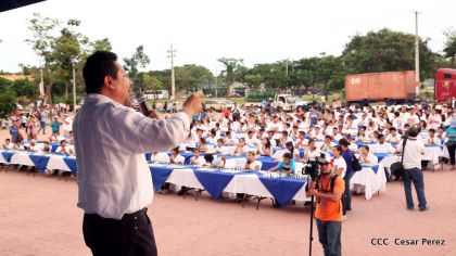 Mega Simultánea de Ajedrez en Plaza 22 de Agosto