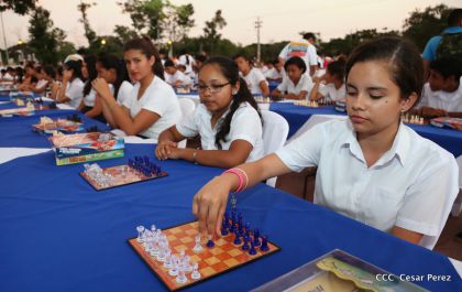 Mega Simultánea de Ajedrez en Plaza 22 de Agosto