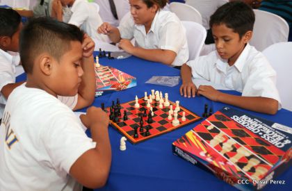 Mega Simultánea de Ajedrez en Plaza 22 de Agosto