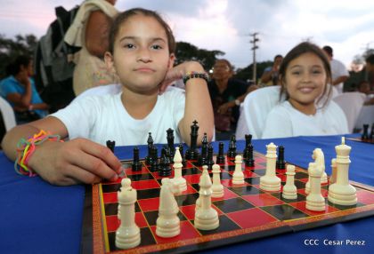 Mega Simultánea de Ajedrez en Plaza 22 de Agosto