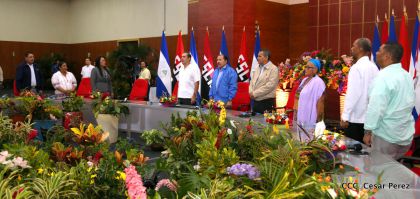 Comandante Daniel Ortega entrega títulos comunitarios a pueblos de la Costa Caribe