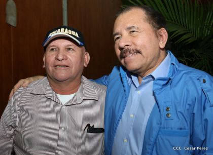 Comandante Daniel Ortega entrega títulos comunitarios a pueblos de la Costa Caribe