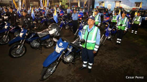 Presidente Daniel entrega nuevas unidades de transporte a la Policía Nacional para fortalecer la Seguridad de las Familias Nicaragüenses