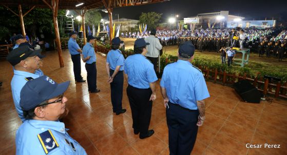 Presidente Daniel entrega nuevas unidades de transporte a la Policía Nacional para fortalecer la Seguridad de las Familias Nicaragüenses