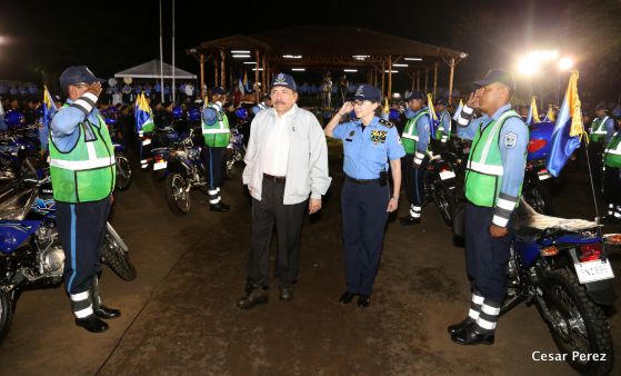 Presidente Daniel entrega nuevas unidades de transporte a la Policía Nacional para fortalecer la Seguridad de las Familias Nicaragüenses