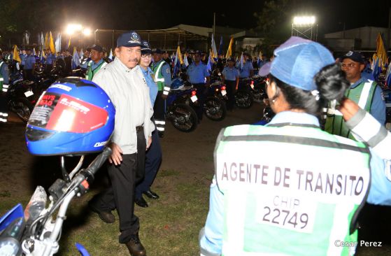 Presidente Daniel entrega nuevas unidades de transporte a la Policía Nacional para fortalecer la Seguridad de las Familias Nicaragüenses