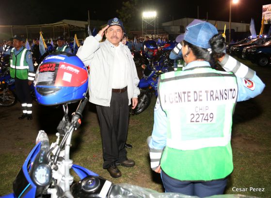Presidente Daniel entrega nuevas unidades de transporte a la Policía Nacional para fortalecer la Seguridad de las Familias Nicaragüenses