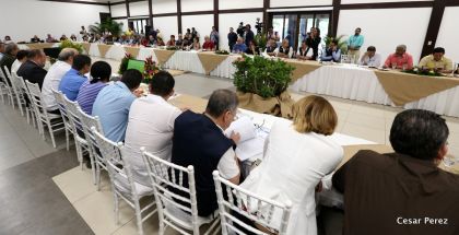 Autoridades nicaragüenses se reúnen con invitados y expertos electorales