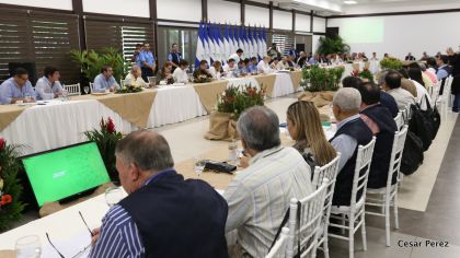 Autoridades nicaragüenses se reúnen con invitados y expertos electorales